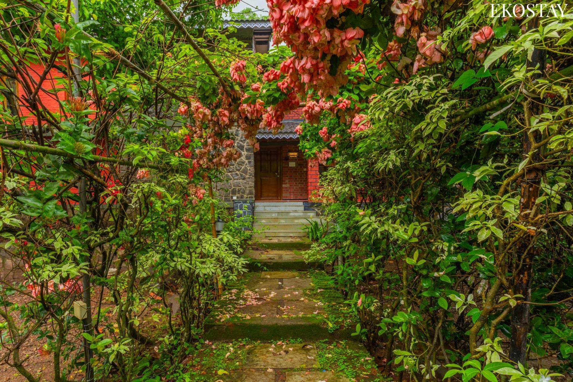 Ekostay- Caribbean Villa Panvel Buitenkant foto